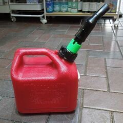 Briggs & Stratton 1ガロン 約3.78L ガソリン缶 オブジェ ポリタンク 札幌市東区 新道東店の画像