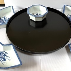 食卓用回転木製テーブルの画像