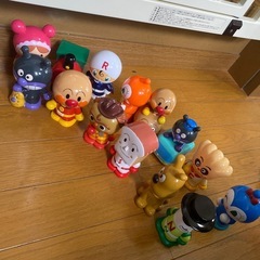 アンパンマン　ソフトビニール人形14体
