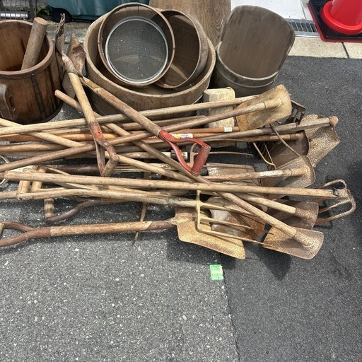 レトロな農具一式。噴霧器付き