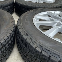 タイヤのみ　バリ溝　エクストレイル　スタッドレス　タイヤ　夏タイヤ　ピレリ　225/65R17 タイヤのみの画像