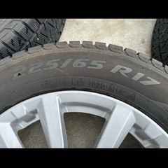 タイヤのみ　バリ溝　エクストレイル　スタッドレス　タイヤ　夏タイヤ　ピレリ　225/65R17 タイヤのみの画像