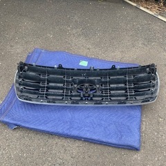 ランドクルーザー200グリル
の画像