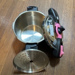 希少大容量5.5L圧力鍋の画像