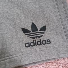 アディダス originals スウェットハーフパンツ 2XOの画像