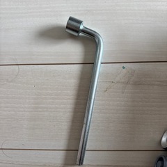 ホイールレンチ　車載工具　タイヤ交換