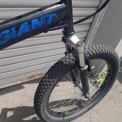 折り畳み自転車20インチの画像