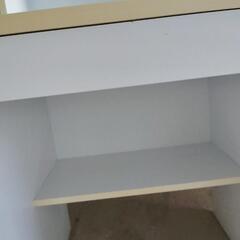 収納付きパソコンデスクの画像