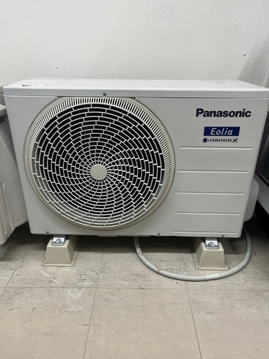 ★955 (ルームエアコンお探しの方必見！)　ルームエアコンエアコン4.0kw　2022年製　CS-EX402D2　付属あり 【リサイ