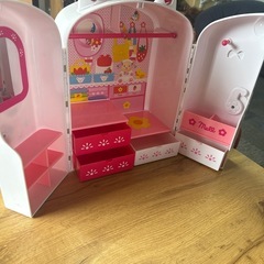 メルちゃんクローゼットの画像