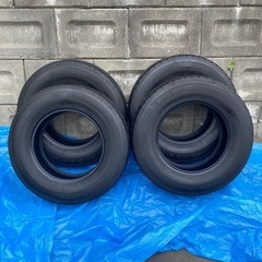 ハイエース、キャラバン等195/80/15LT