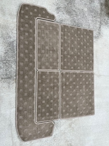 ランドクルーザープラド150系ラゲッジルームマット