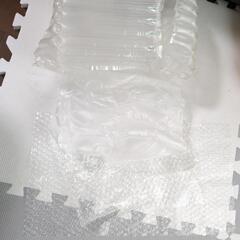 緩衝材　プチプチなど