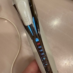 リファ32ミリ　コテの画像