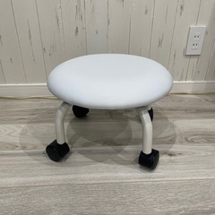 ネイル　フット椅子　ローチェア　スツール
