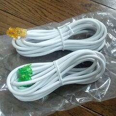 白いモジュラーケーブル 電話コード 電話線