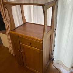 家具調レンジ台（カリモク）の画像
