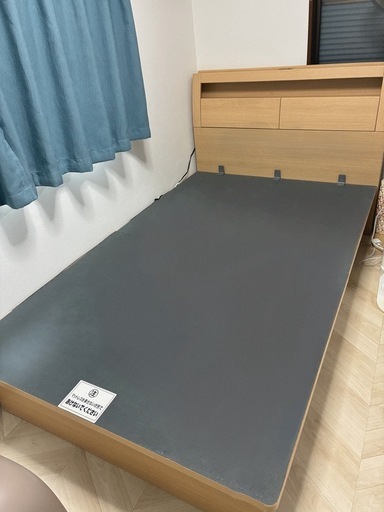 ニトリ　跳ね上げ式ベッドフレーム　セミダブル