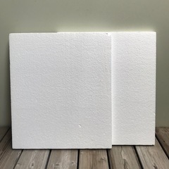 発泡スチロール　
2枚