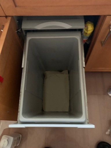 キッチン下スライドゴミ箱　ドイツ製　