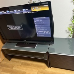 テレビとテレビ台...