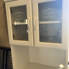 食器棚の画像