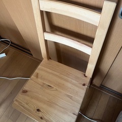IKEA木製ダイニングチェアの画像