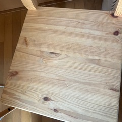 IKEA木製ダイニングチェアの画像