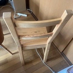 IKEA木製ダイニングチェアの画像