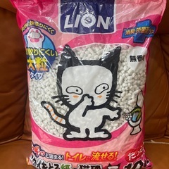ライオン　ニオイをとる紙の猫砂　大粒タイプ10Lの画像