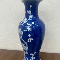 花瓶　骨董品　花柄　景徳鎮製　陶器の画像