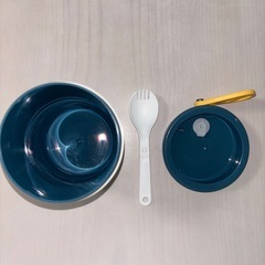 フォークスプーン付きランチボックスの画像