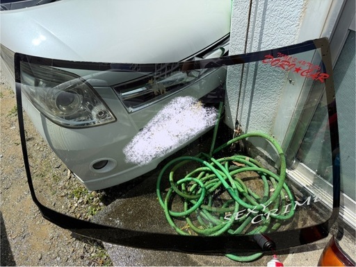 セフィーロ　フロントガラス