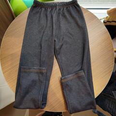 メーカー不明　サイズ135　ズボン👖☘️🐻