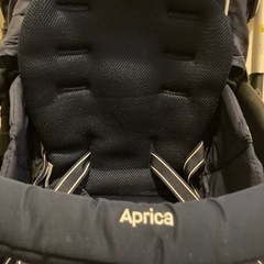 aprica ベビーカーの画像