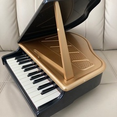 ピアノ　カワイ　おもちゃの画像