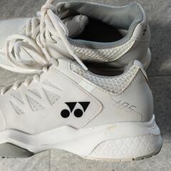 YONEX　テニスシューズ　の画像