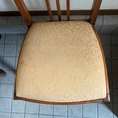 おしゃれな椅子2脚の画像