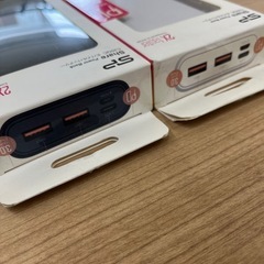 新品モバイルバッテリー　20000 白&黒 ２個セット の画像