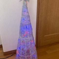 クリスマスツリー　イルミネーションの画像