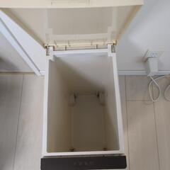 30L ごみ箱の画像