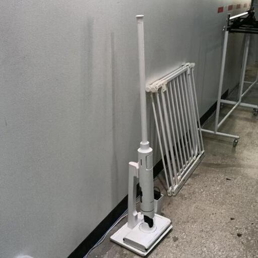 0615-128 バルミューダ　コードレス掃除機