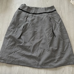 gracier ハニーズhoneys？　Mサイズ　膝丈スカート　...