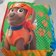 パウパトロール　サイコロ型のクッションの画像