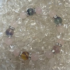恋愛の問題やトラブルを解決するブレスレットの画像