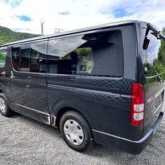 トヨタ　ハイエースバン　スーパーGL  4WD ディーゼル　スタッドレス付きの画像
