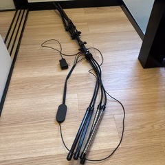 LED植物育成ライト、スタンド付き4ヘッドプラントライトの画像