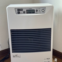 サンポットのFF式温風石油ストーブ