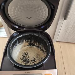 炊飯器の画像