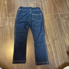 新品　　西松屋　ズボン１００センチの画像